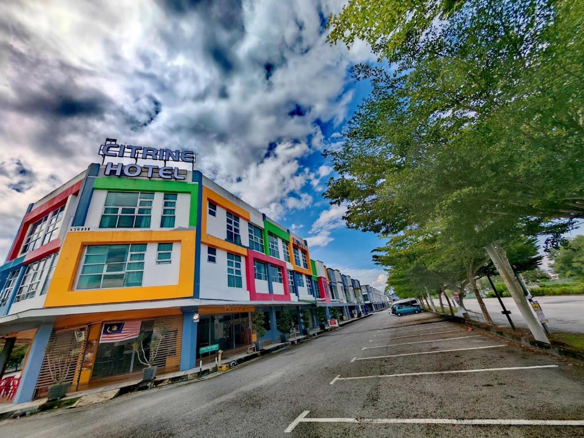 D' Art Gallery Hotel Seri Iskandar Exterior foto